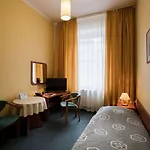 Kapitan Hotel *